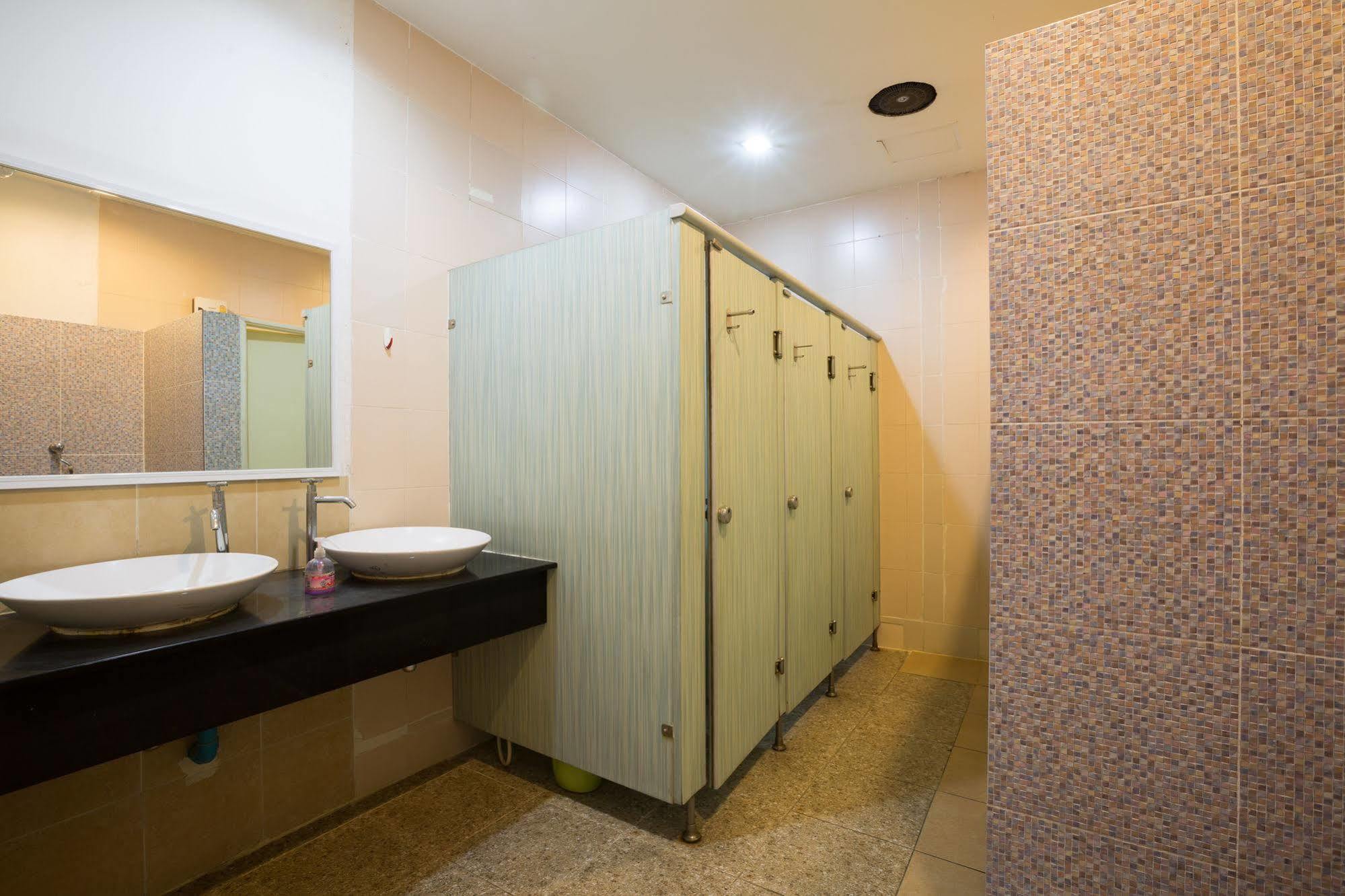 בנגקוק Orchid Hostel מראה חיצוני תמונה